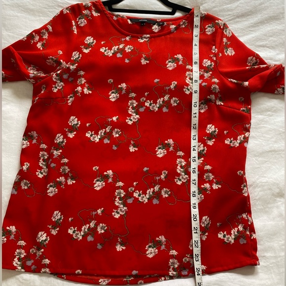 Cero Moda Red Floral Top Size Medium - Picture 4 of 7